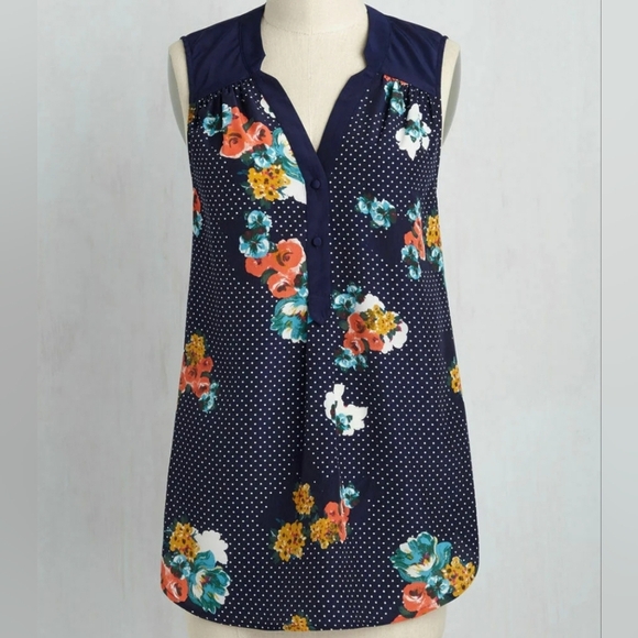Anthropologie Tops - Modcloth Navy  Blue Floral V Neck  Tunic Sleeveless Cottagecore Top size  Medium